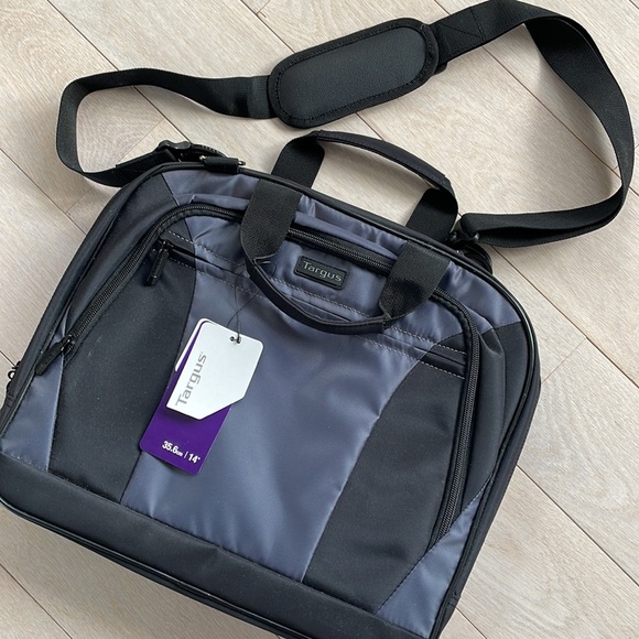 Targus | Bags | New With Tags Targus 4 Inch Laptop Bag | Poshmark